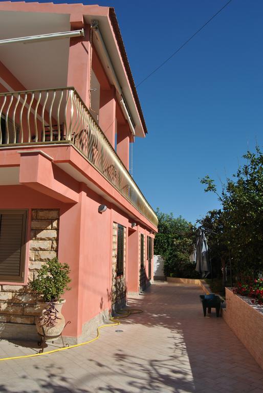 La Rosa Del Deserto Bed & Breakfast ชิคลี ภายนอก รูปภาพ